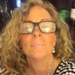 Meet your Posher, Elise